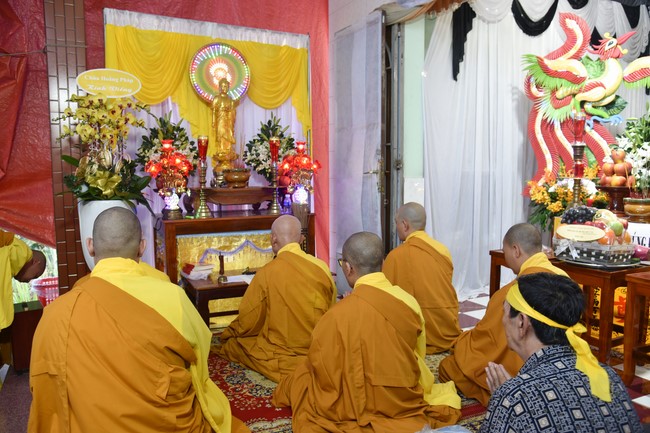 Visiting Late female Novice Thich Nu Phuc Tho Funeral in Bình Dương